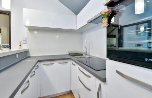 5 Bedroom Cozy Home In Desni Stefanki - Foto 9