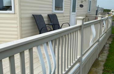 L25 L&g caravan hire 6 berth millfields family only and lead person must be over 30 MAX 4 ADULTS - Foto 7