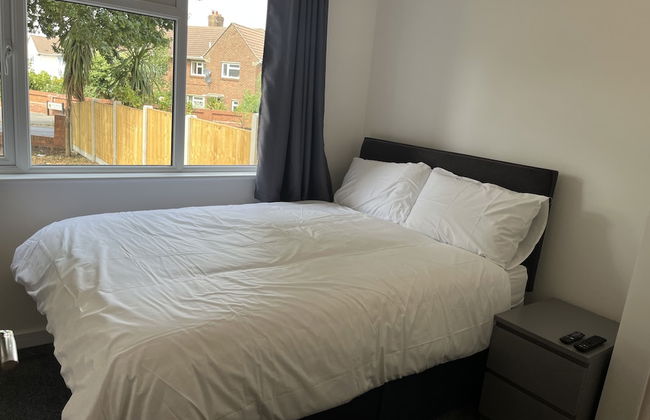 House - Sleeps 14, Onsite Parking & Pets Allowed - Foto 2