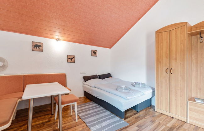 Modern Holiday Home in Pinsdorf With Garden - Photo 34