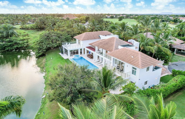 Lake View Cocotal Villa - Jacuzzi &Pool - Foto 1