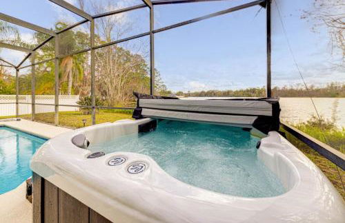 Beautiful Lake View Pool House Brand new Hot Tub - Foto 68