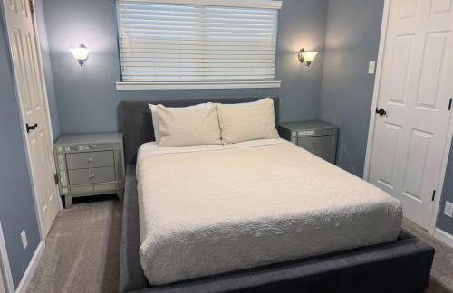 4-Bedroom Home with Private Pool in Euless - Foto 6