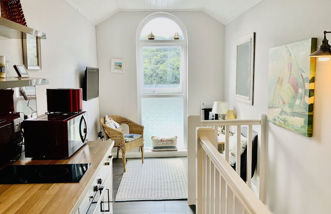 Beautiful 1-bed Riversi Cottage Located in Malpas - Foto 1