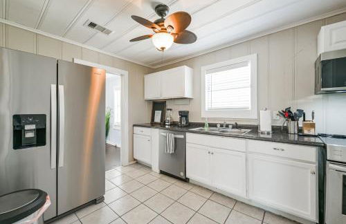 Beach lovers dream come true walking distance to the sandy shores - Foto 14