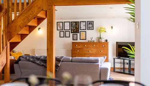 ByEvo Oswestry Barn - Quirky romantic retreat or Cosy contractor base - Foto 3