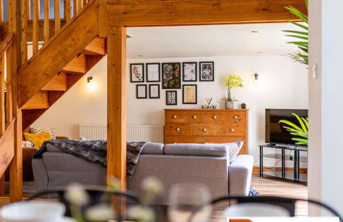 ByEvo Oswestry Barn - Quirky romantic retreat or Cosy contractor base - Foto 3