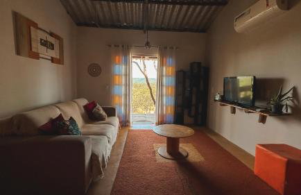 Casa confortável, pertinho da cidade e conectada a natureza - Foto 18