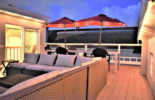 Luv Oceanside Views-1 House to Beach, Boardwalk and Waves-Spacious Rooftop Sun Deck-Plus King Beds too! - Foto 18