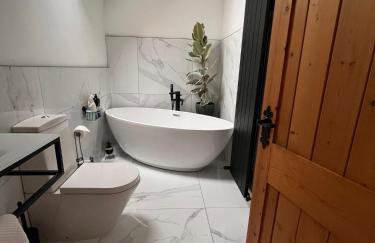 Oak Barn-ideal for Nec,Hs2,BHX,family gatherings - Foto 7