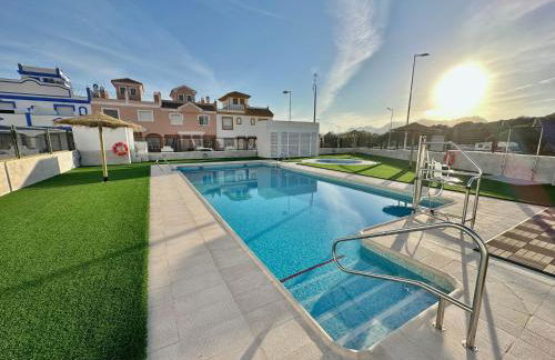 Adosado El Invencible - Foto 1