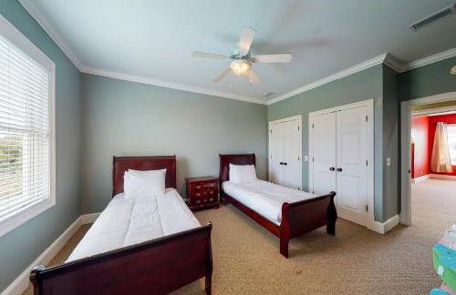 Fantastic getaway with private pool, deck, game room, AC & fast WiFi - Foto 26