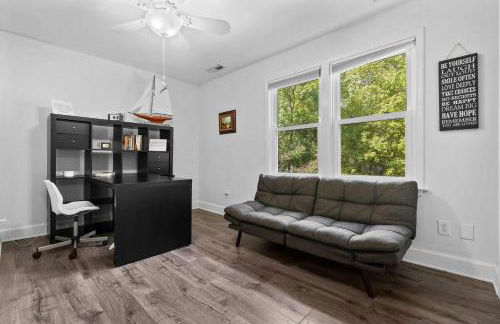 Fire pit - 6 Min to North Hills - Screened Porch - Foto 28