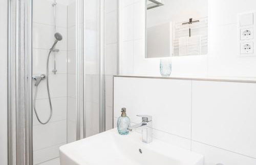 Artful Stay for 4 - Photo 15