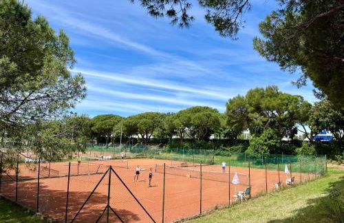 Ferienhaus Residenz Capo Nord Aprilia Marittima bei Lignano , Via Capo Nord 5 Haus 42 - Photo 3