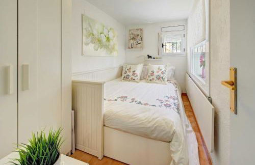 VILLA ROSSELLÓ with private pool - Foto 15