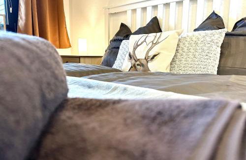 Gemütliches Alpenblick BERG-Bungalow + großer GARTEN + NETFLIX! - Foto 45