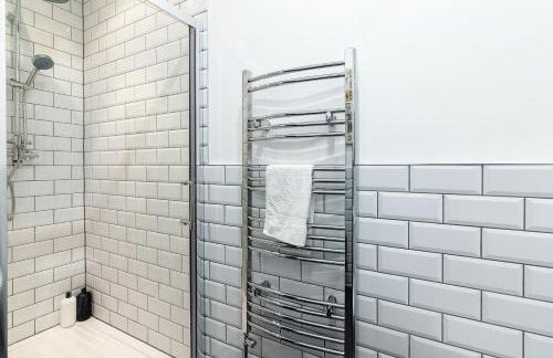 Park House - Large 3 Bedroom Victorian House, 10 Mins from Manchester - Foto 18