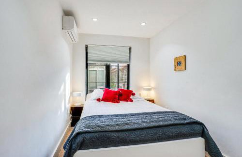 Shared Yard Space! Garden-Level Unit in Bed-Stuy - Foto 18