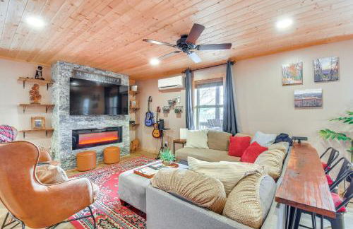 Lakemont Mountain Cabin with Game Room and Hot Tub! - Foto 15