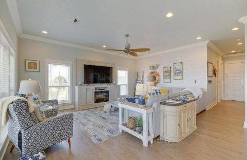 Steps to Crystal Beach Gem with Ocean-View Deck! - Foto 7