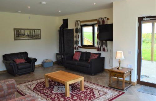 The Farmhouse at Williamscraig Holiday Cottages - Photo 4