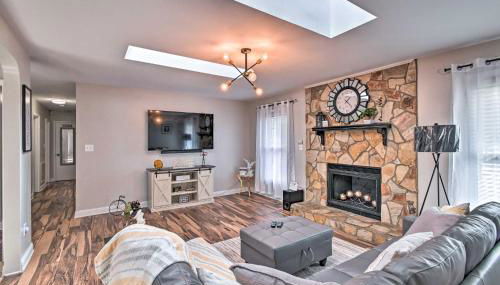 Fayetteville Vacation Rental with Sunroom and Yard! - Foto 5