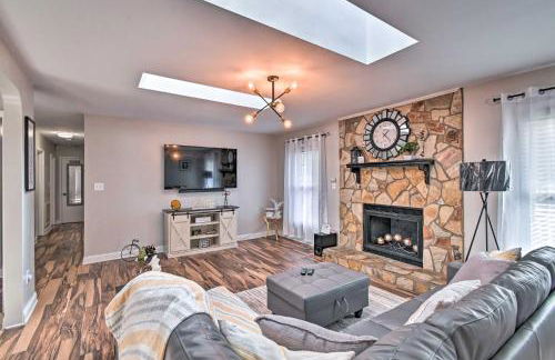 Fayetteville Vacation Rental with Sunroom and Yard! - Foto 5