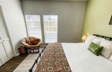 Pool View Escape - Near Shops & Dining - Foto 12