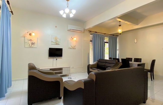 OYO 90199 Homely&cozy House - Foto 3