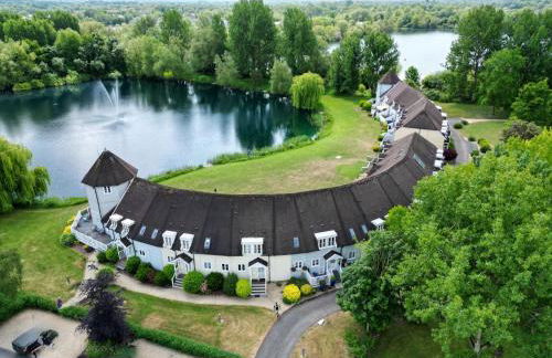 Luxury Kingfisher Lodge, Isis Lake, within the Cotswold Waterpark - Foto 3