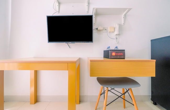 Compact and Relaxing Studio at Dave Apartment - Photo 9