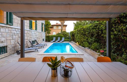 Stone Villa Majestic w Pool - Split Center - Photo 13