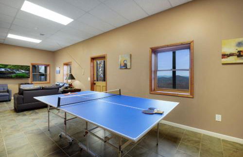 Eagles View Ridge - Gorgeous Mountain Views from the Hot Tub + Firepit - Foto 36