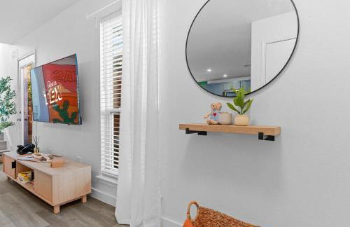 Sleeps 8 Modern 3BR Leander Coffee Bar & Yard - Foto 49