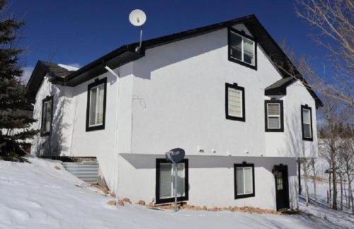 Spacious Ski Chalet W Indoor Hotub & Sep Suite! - Foto 31