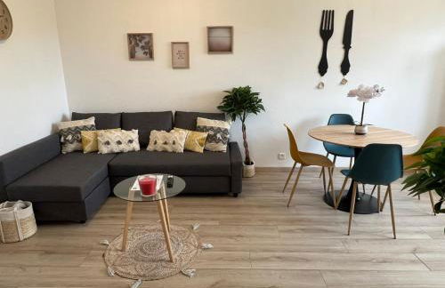 PARIS-MONTROUGE Magnifique Appartement 2 pièce de 36m2 - très cosy pour 1 à 5 personnes refait à neuf - ENTIRE APARTMENT LUXIRIOUS AND WARM - Montrouge Paris 14ème - Proche Aéroport Orly & Parc Expositions Porte de Versailles FREE WIFI GRATUIT - Foto 1