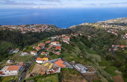 Calheta Paradise Holiday Home - Free Parking & Views - Photo 7