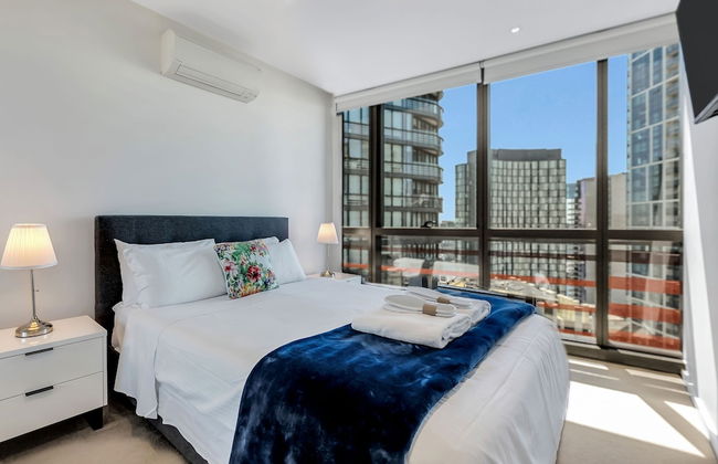 Melbourne Lifestyle Apartments - Best Views on Collins - Photo 42