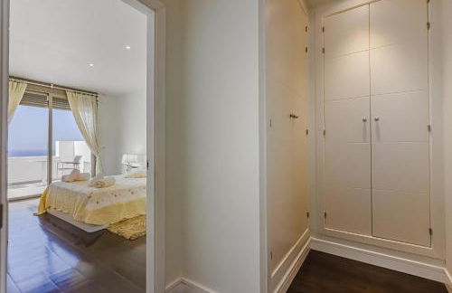 Villa Eleonora, Luxury Villa with Heated Pool Ocean View in Adeje, Tenerife - Foto 60