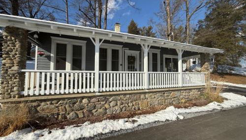 Couples Lakefront Retreat in the Poconos - Foto 3