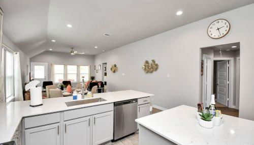 Elegant Exquisite 4Bedroom Home in Katy with High speed WiFi - Foto 2, Other