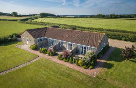 Harleys Court Self catering holiday cottages - Foto 1