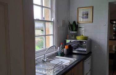 Listed lodge building overlooking Himley Park - Foto 7