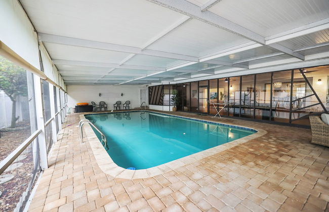 Golden Retreat: Expansive 6BR Home w Heated Pool ~ - Foto 15