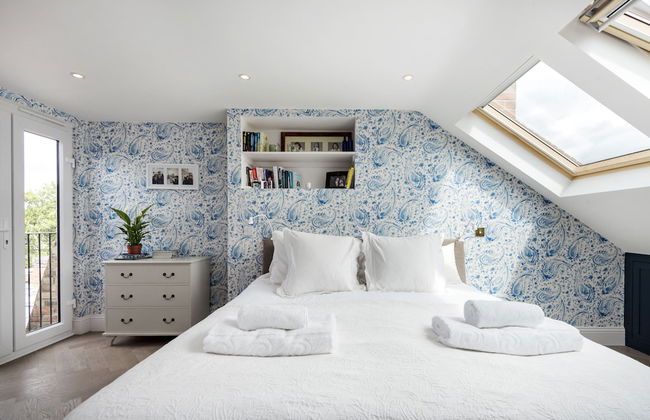 Spectacular Shepherds Bush Home Close to Westfield - Photo 2