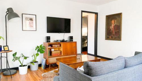 Mid-Century Modern Home Near Downtown with Free Parking - Foto 2