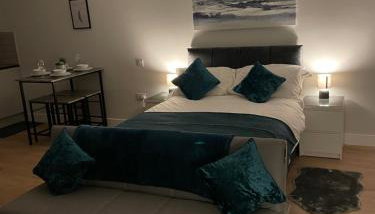 Super-King Bed Studio Apartment in Central Northampton - Foto 4