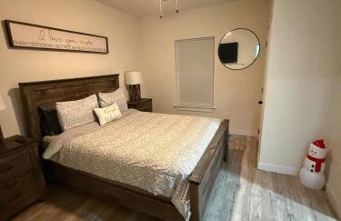 Spacious 3 bedroom 2 bath home in Downtown - Foto 47
