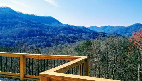 Peace of Heaven, Modern Chic Cabin, Majestic Mountain Views, Hot Tub, Fire Pit, Outdoor Games, Close to Town - Foto 5